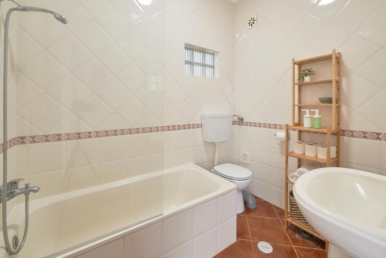 שטובל Central & Sunny 2Br Apt Near Beach, By Timecooler מראה חיצוני תמונה